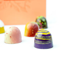 Load image into Gallery viewer, Filled Chocolate Bon Bon (4 pcs)