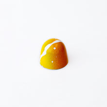 Load image into Gallery viewer, Rosh Hashanah Chocolate Bonbons